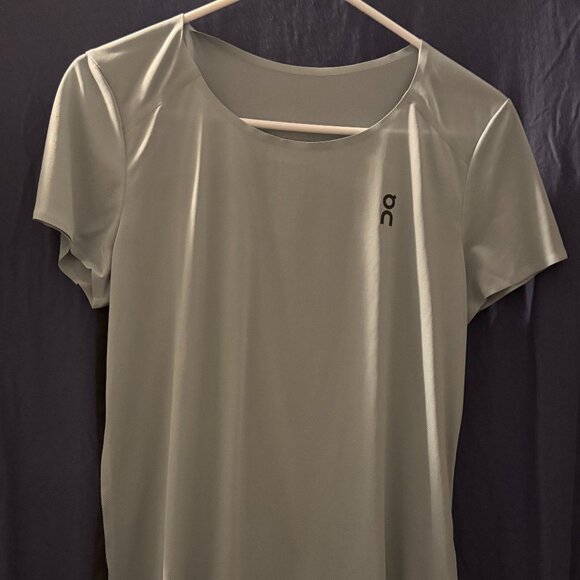 On Running Women's Short Sleeve Tee - Gray - Picture 1 of 3